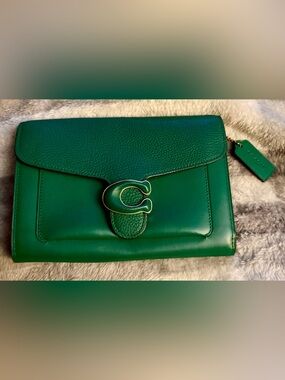 COACH Tabby Polished Pebble Leather Clutch ~